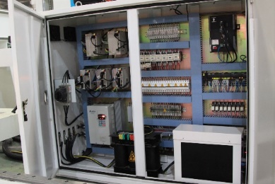 Фрезерно-гравировальный станок с числовым программным управлением Beaver 25 AVLT8 ,Шкаф управления