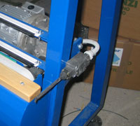 Автоматическая установка для пескоструйной обработки стекла SCV system мод. Kufra 2 1300, датчик защиты стекла от падения