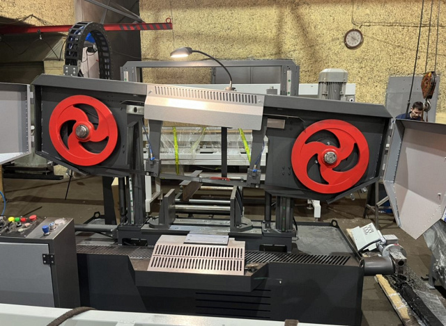 Полуавтоматический ленточнопильный станок IRONMAC CUT-350 CSAF RUS