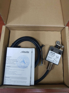 ����������� ����������� E 12 WH-B -1m, ������ -��������� ����� � �������������� �������� WH, ������ - 1�., ������ - �������������, IP67, 5�, 250�