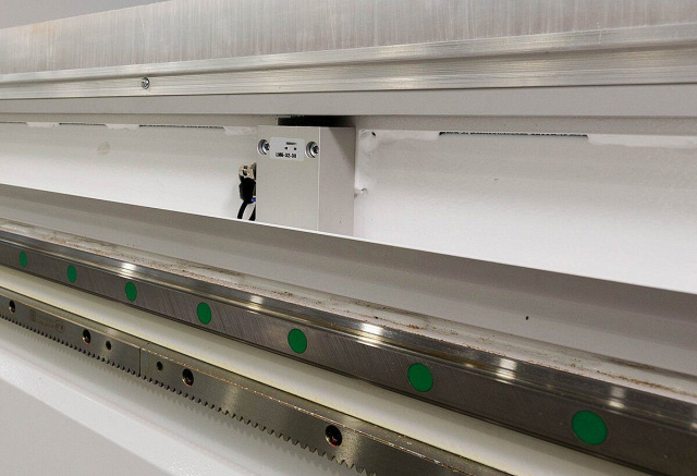 �������������� ����� � ��� Falit WCG3020LA