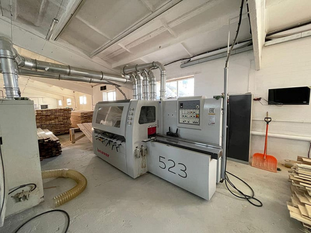   Beaver 523
