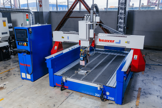     Beaver 25AVLT8-Z600-RD