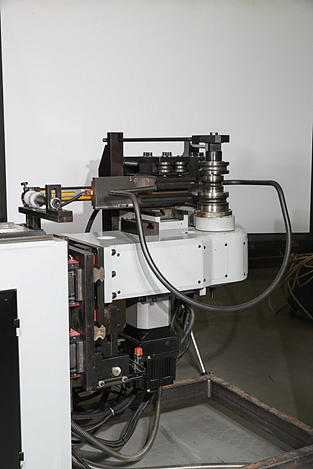 Автоматические трубогибочные станки с ЧПУ IRONMAC IB-CNC
