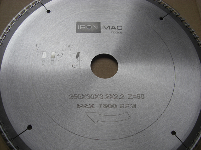         IRONMAC  ,  750