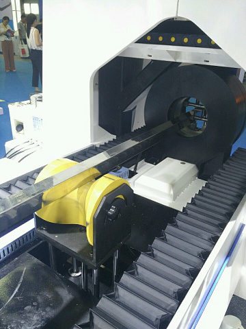 Оптоволоконная установка лазерного раскроя труб IRONMAC 60M